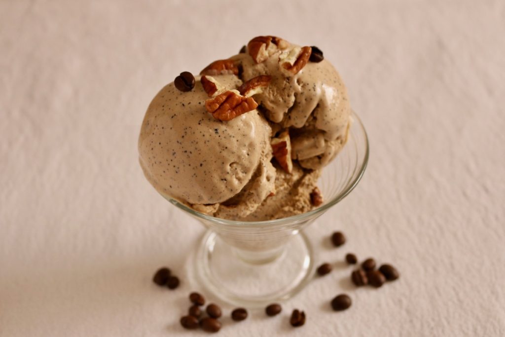 Coffee ice cream with real coffee beans Lucy and Food