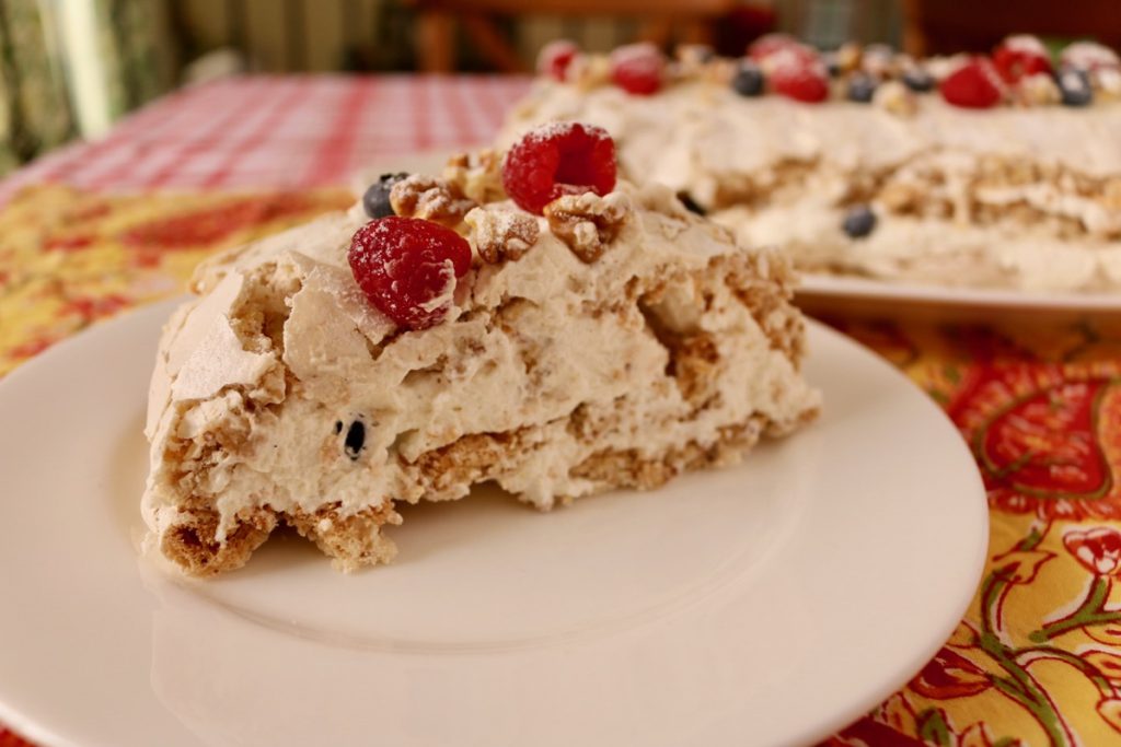 Meringue roll with nuts and berries Lucy and Food